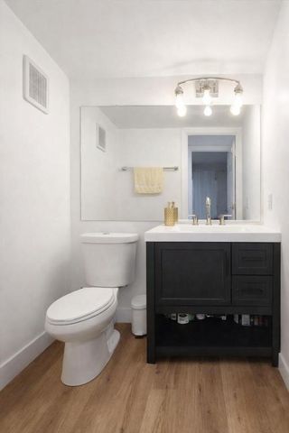 124 Oakridge I 124, Deerfield Beach, FL 33442