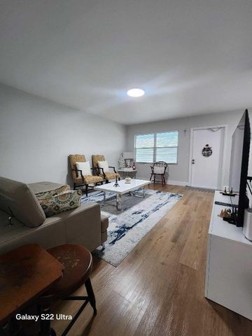 124 Oakridge I 124, Deerfield Beach, FL 33442