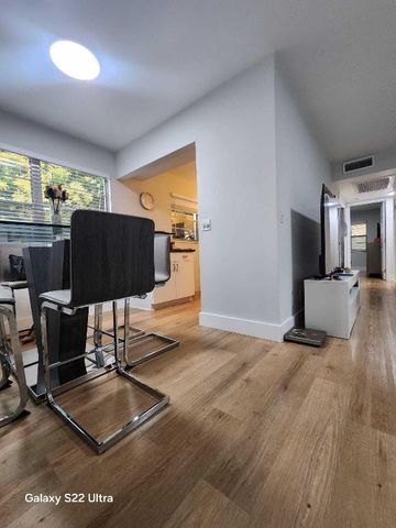 124 Oakridge I 124, Deerfield Beach, FL 33442