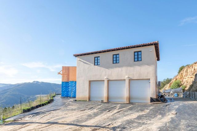 304 Country Club Heights, Carmel Valley, CA 93924