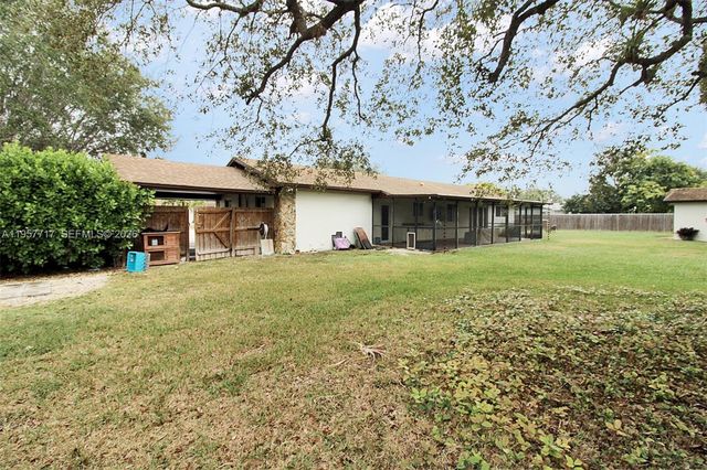 19520 SW 307th St, Homestead, FL 33030