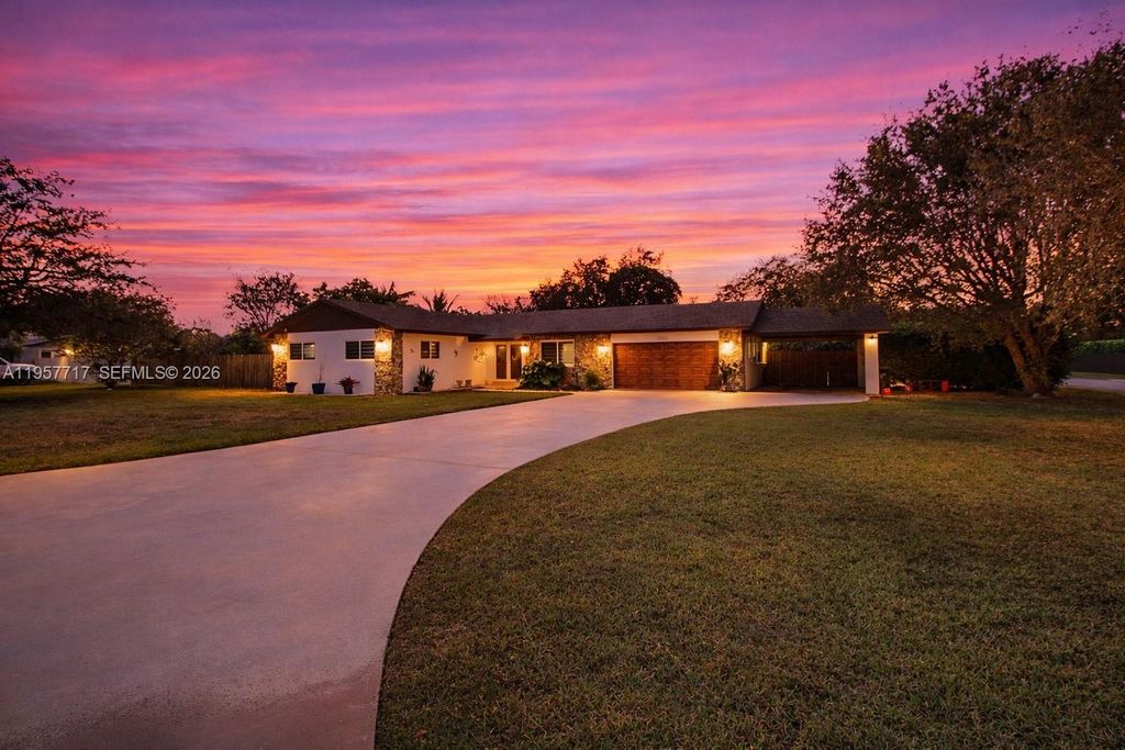 19520 SW 307th St, Homestead, FL 33030