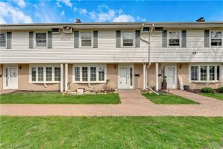 13 Meadowlawn Drive #2, Mentor, OH 44060