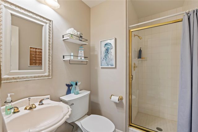 409 Silverleaf Drive, Friendswood, TX 77546