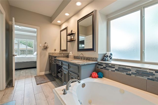 409 Silverleaf Drive, Friendswood, TX 77546