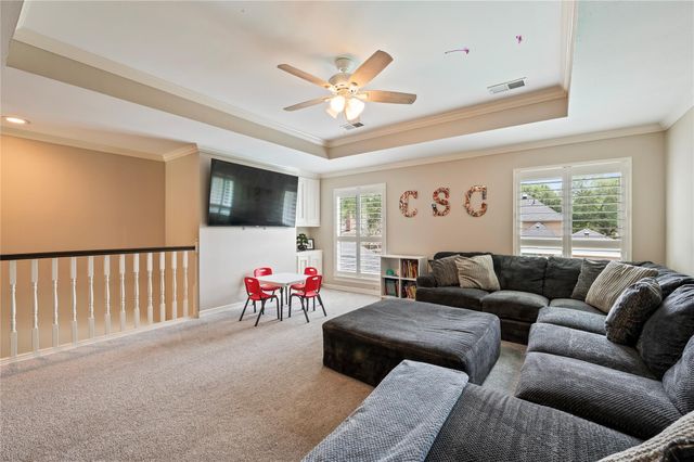 409 Silverleaf Drive, Friendswood, TX 77546