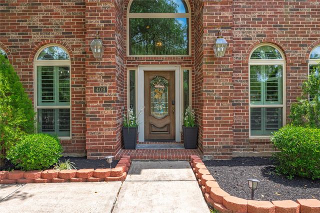409 Silverleaf Drive, Friendswood, TX 77546