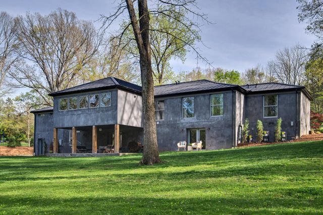 6003 Sherwood Dr, Nashville, TN 37215