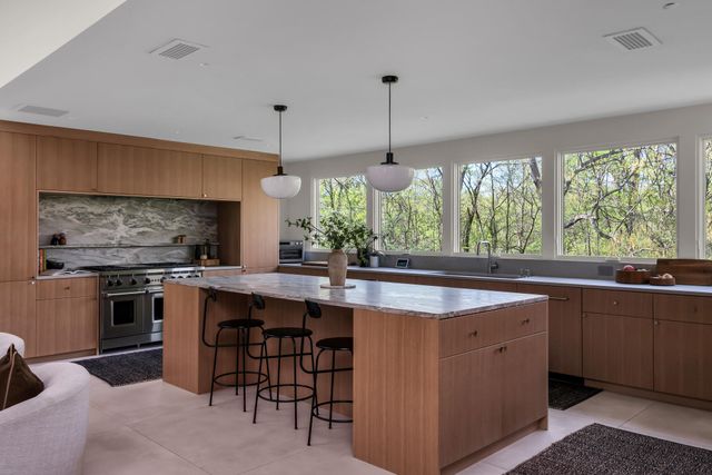 6003 Sherwood Dr, Nashville, TN 37215