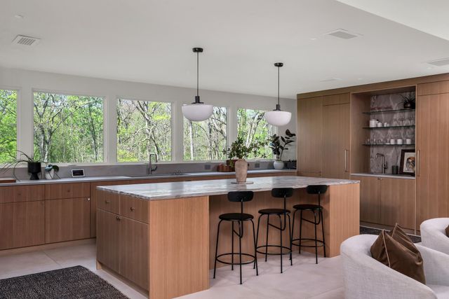 6003 Sherwood Dr, Nashville, TN 37215