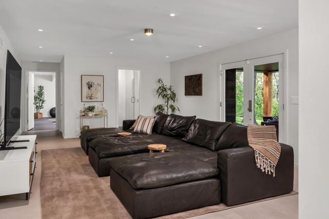 6003 Sherwood Dr, Nashville, TN 37215