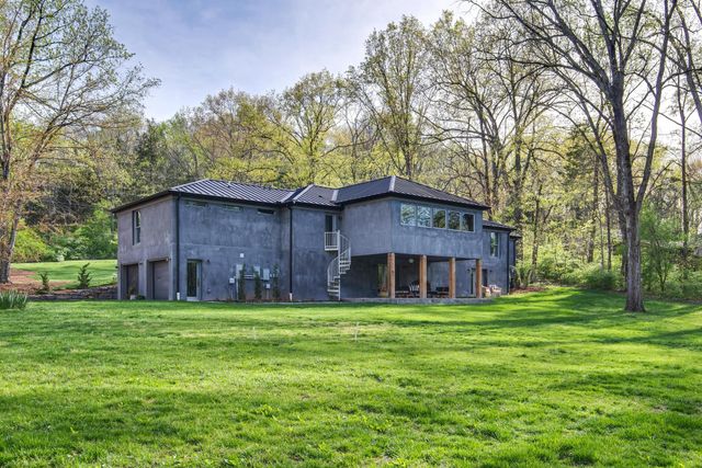 6003 Sherwood Dr, Nashville, TN 37215