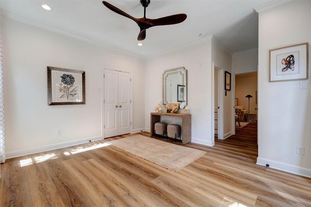 2001 Bering Drive 7L, Houston, TX 77057