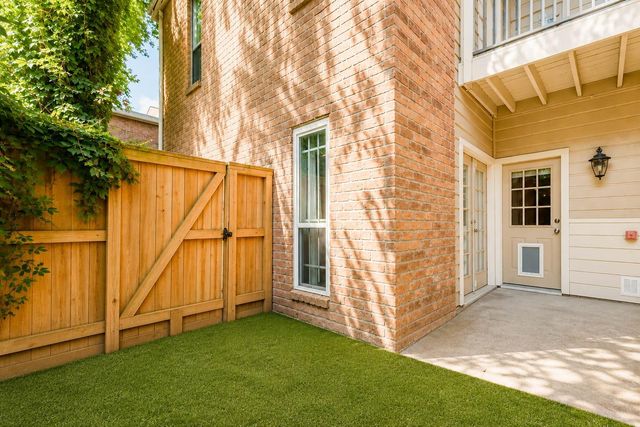 2001 Bering Drive 7L, Houston, TX 77057