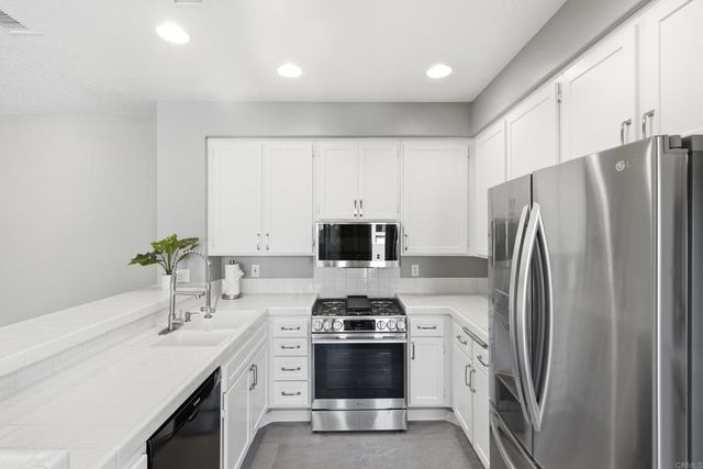 28362 Pueblo Drive, Lake Forest, CA 92679