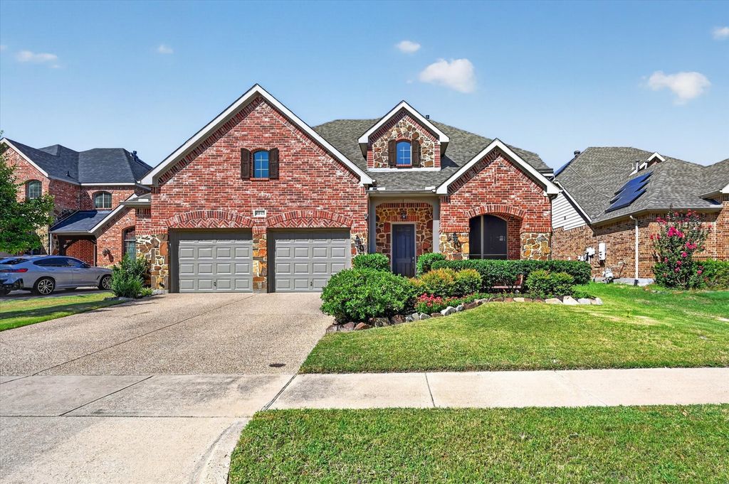 6943 Navigation Drive, Grand Prairie, TX 75054 — exterior