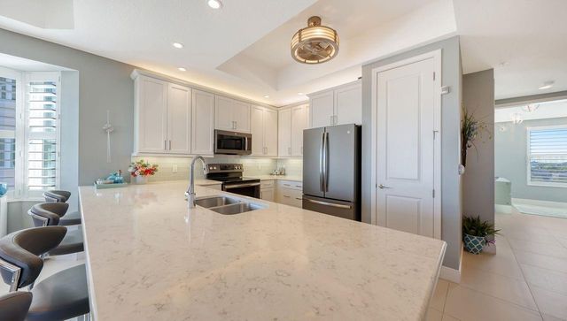 10530 BOARDWALK LOOP 505, Lakewood Ranch, FL 34202