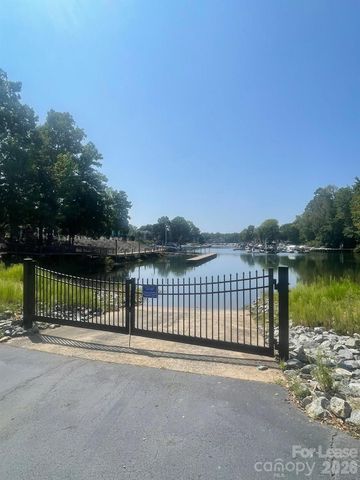19942 Scanmar Lane, Cornelius, NC 28031