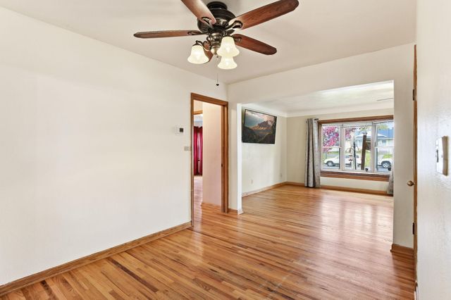 1562 Hoyt Avenue E, Saint Paul, MN 55106