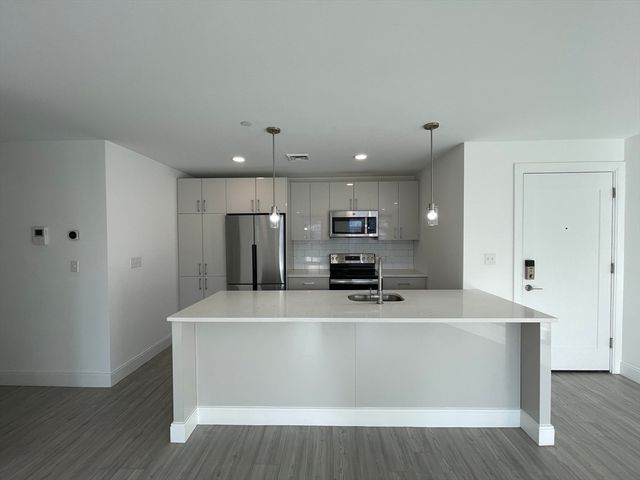 42 North Beacon St 406, Boston, MA 02134