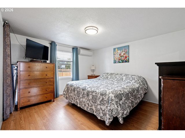 2207 WILLONA Dr, Eugene, OR 97408