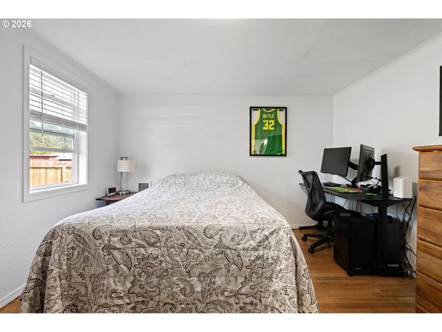 2207 WILLONA Dr, Eugene, OR 97408