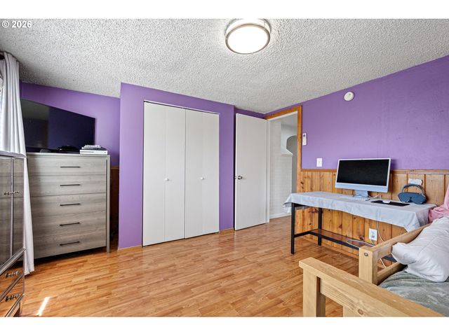 2207 WILLONA Dr, Eugene, OR 97408