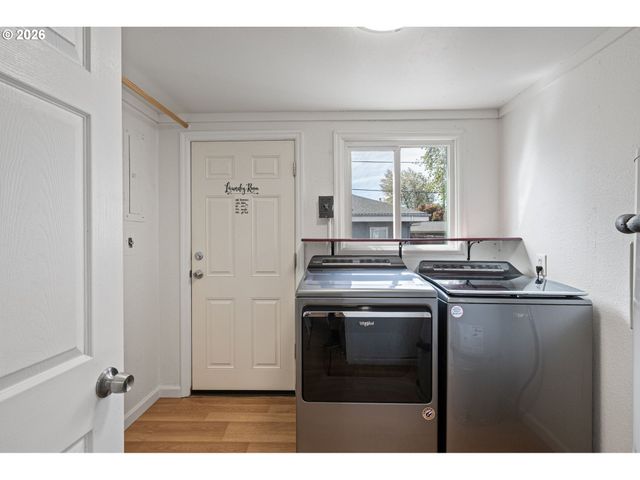 2207 WILLONA Dr, Eugene, OR 97408