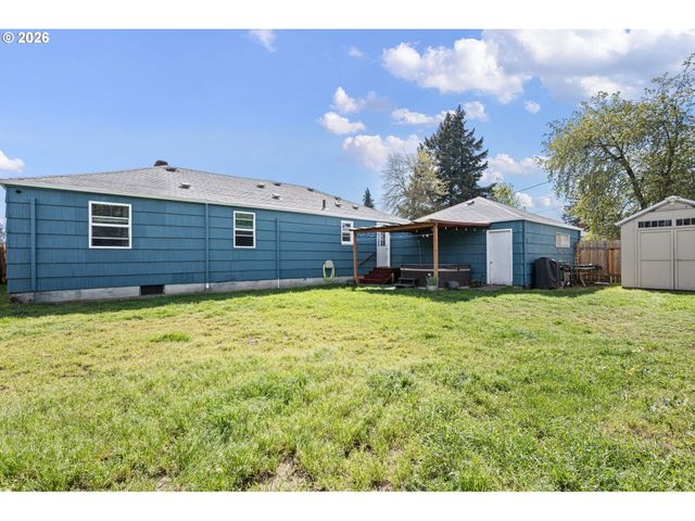 2207 WILLONA Dr, Eugene, OR 97408
