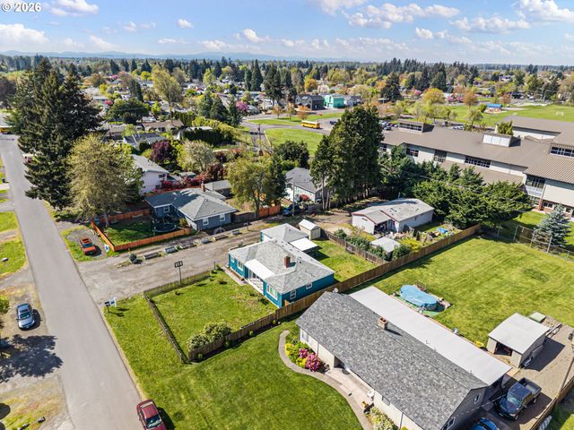 2207 WILLONA Dr, Eugene, OR 97408