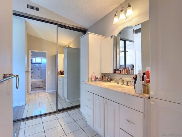 10295 Moorpark, Spring Valley, CA 91978