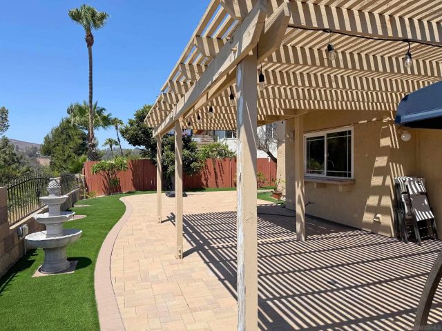 10295 Moorpark, Spring Valley, CA 91978