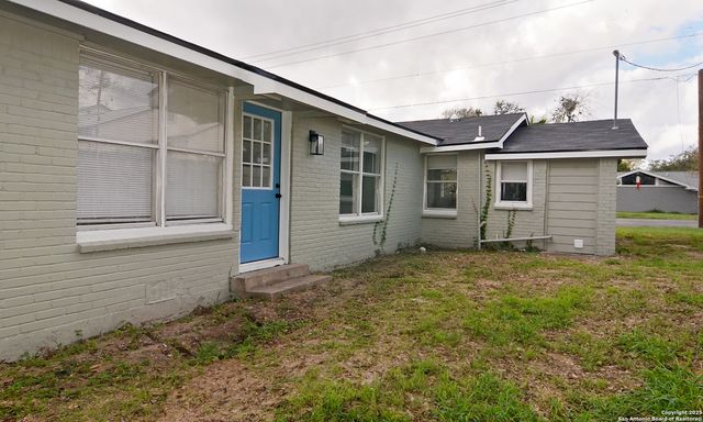 806 N Adams St., Beeville, TX 78102