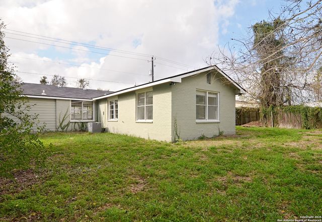 806 N Adams St., Beeville, TX 78102