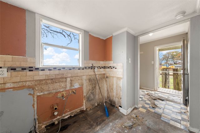 2708 S 2nd Street, Waco, TX 76706