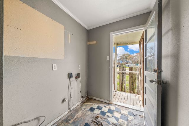 2708 S 2nd Street, Waco, TX 76706