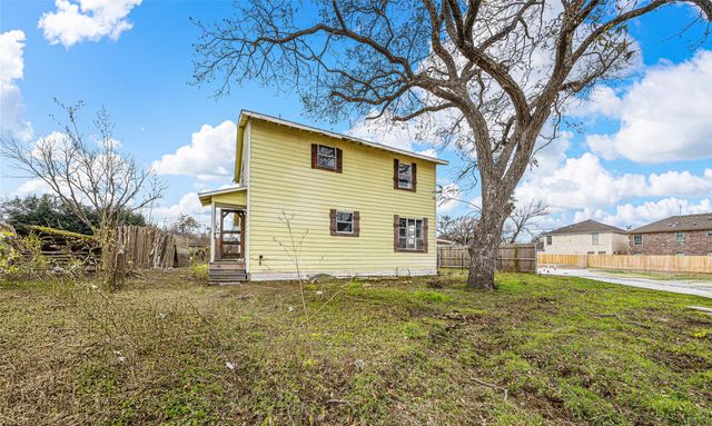 2708 S 2nd Street, Waco, TX 76706