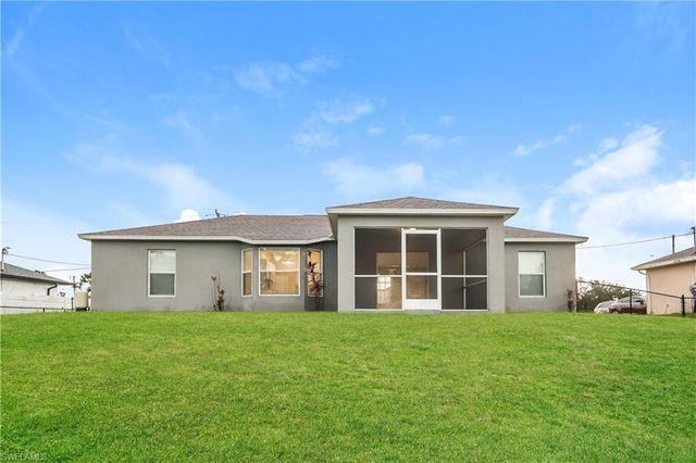 2705 Villa AVE S, Lehigh Acres, FL 33976