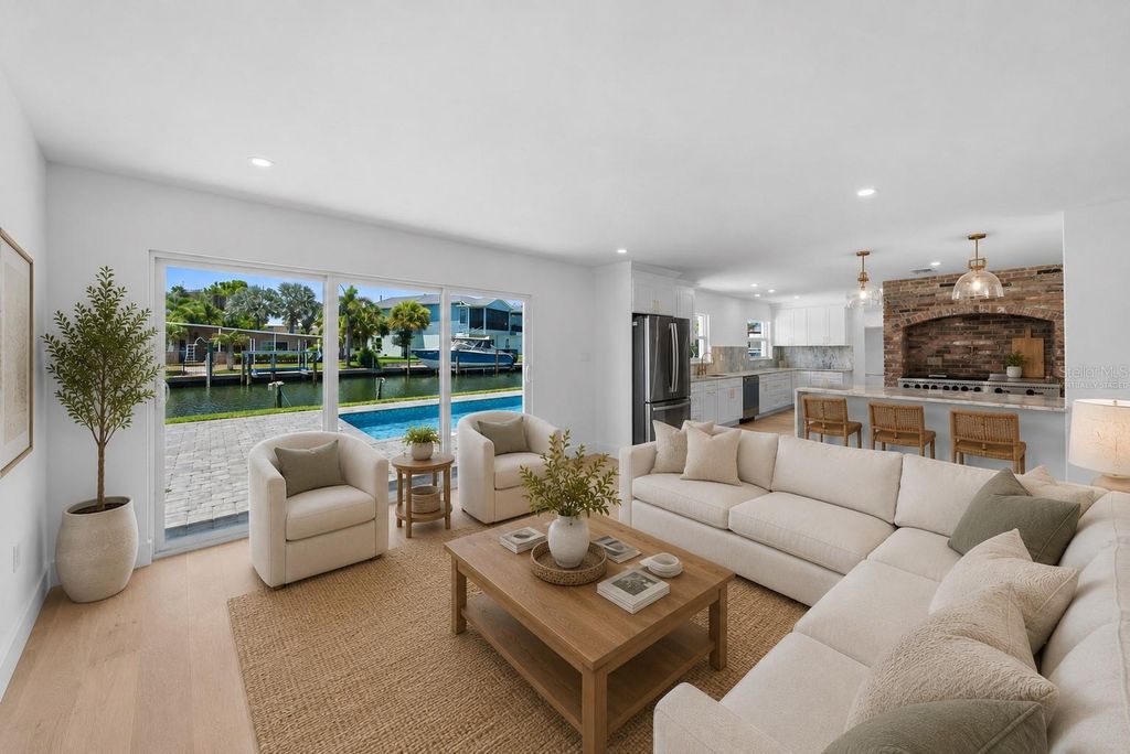 Image 13 of property listing at 10016 KINGFISHER ROAD E, Bradenton, FL 34209