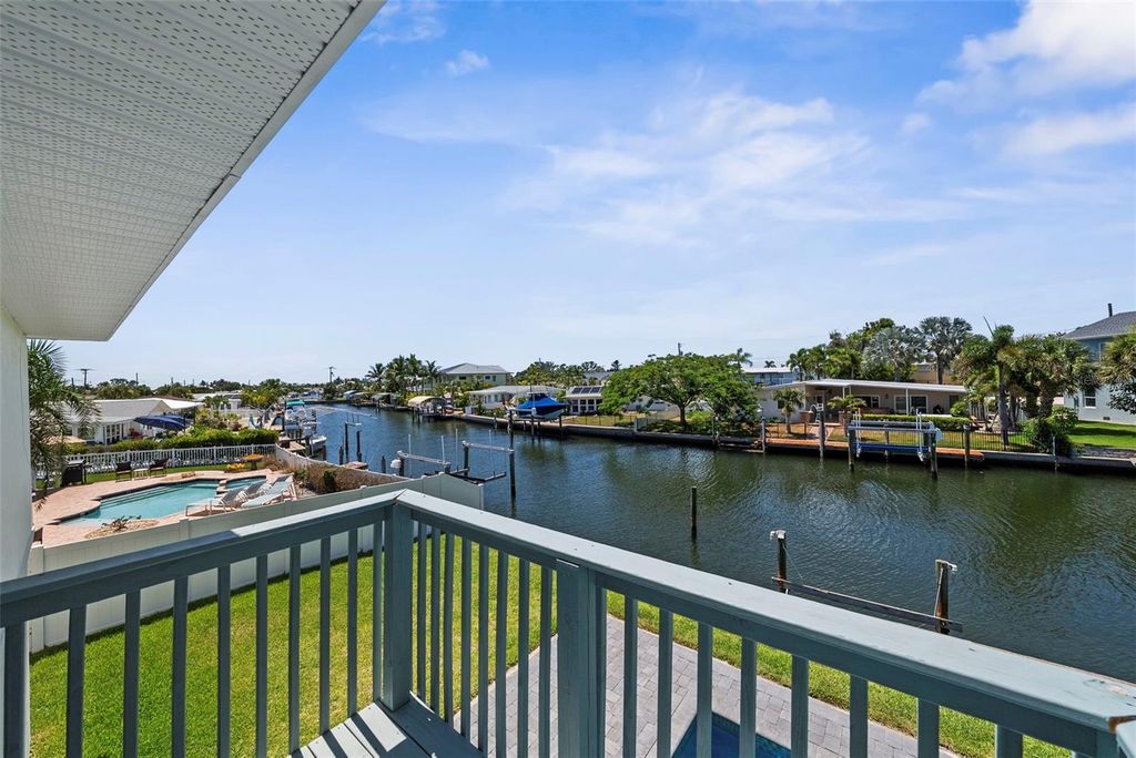 Image 42 of property listing at 10016 KINGFISHER ROAD E, Bradenton, FL 34209
