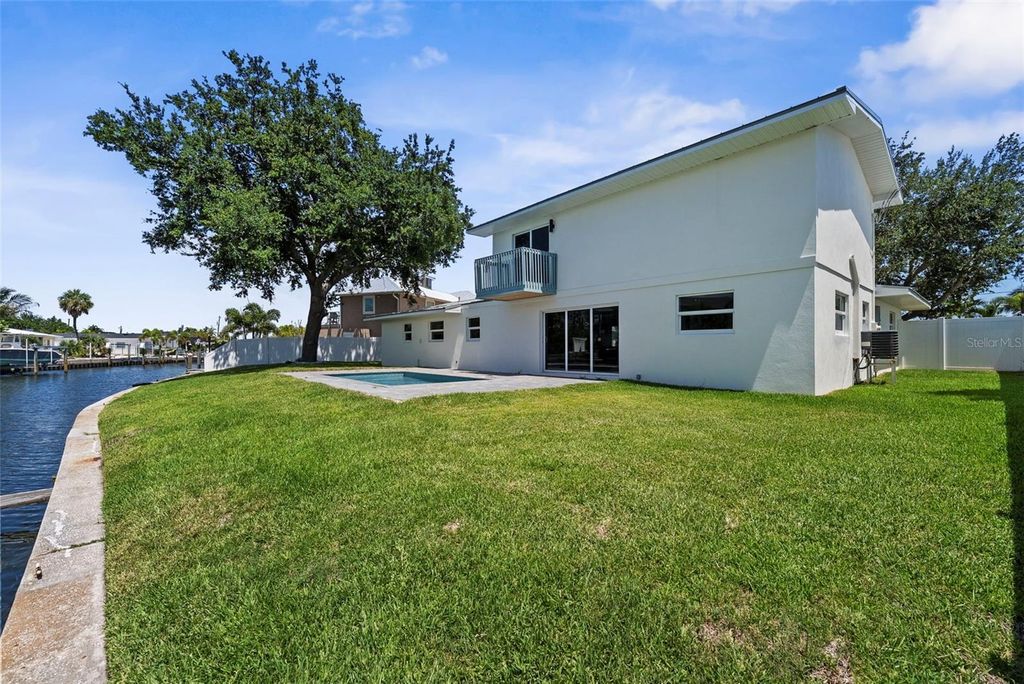Image 52 of property listing at 10016 KINGFISHER ROAD E, Bradenton, FL 34209