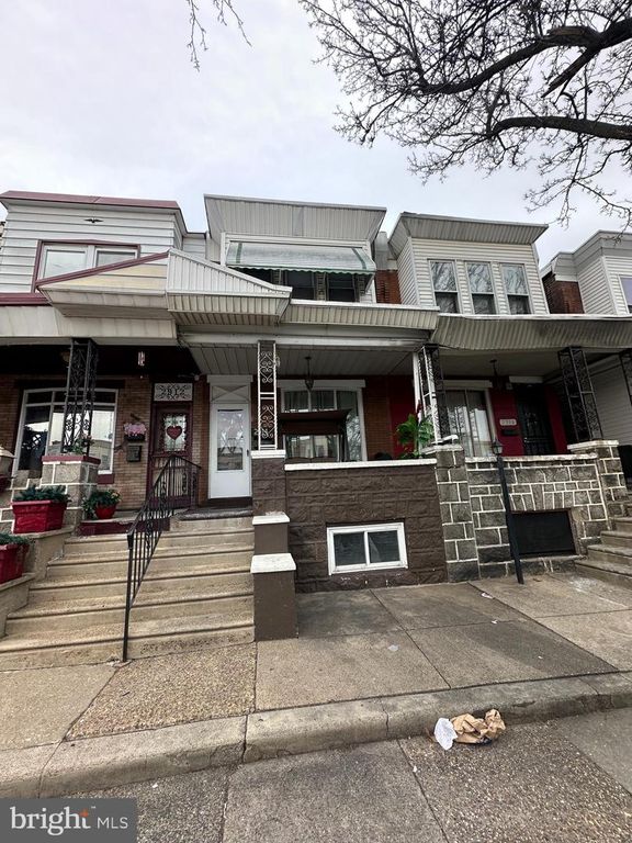 Image 1 of property listing at 2914 ARAMINGO AVE, Philadelphia, PA 19134