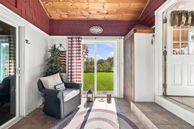 77 Summer St, Rehoboth, MA 02769