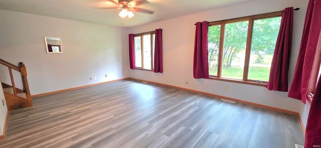 10978 E Robin Lane, Walkerton, IN 46574