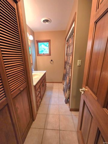 10978 E Robin Lane, Walkerton, IN 46574