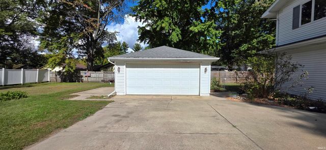 10978 E Robin Lane, Walkerton, IN 46574