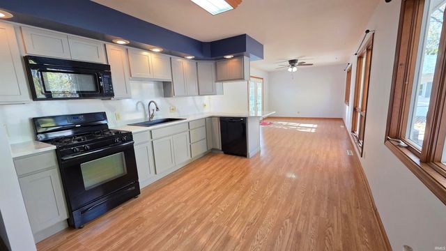 10978 E Robin Lane, Walkerton, IN 46574