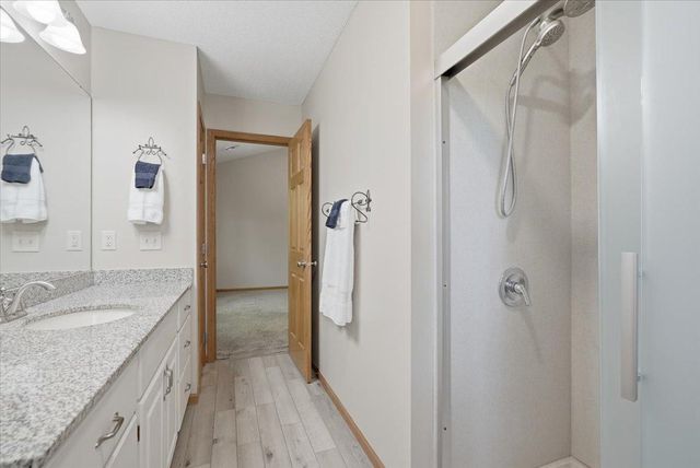 964 Fraser Lane, Hudson, WI 54016