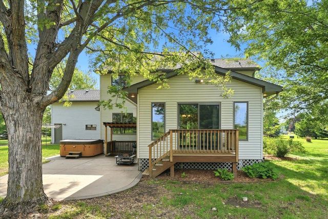 964 Fraser Lane, Hudson, WI 54016