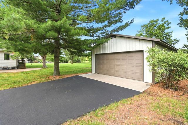 964 Fraser Lane, Hudson, WI 54016